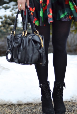 black tights, black ankle booties, winter style