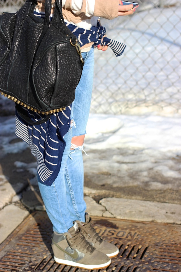 ripped jeans, stripes, nike wedge dunks