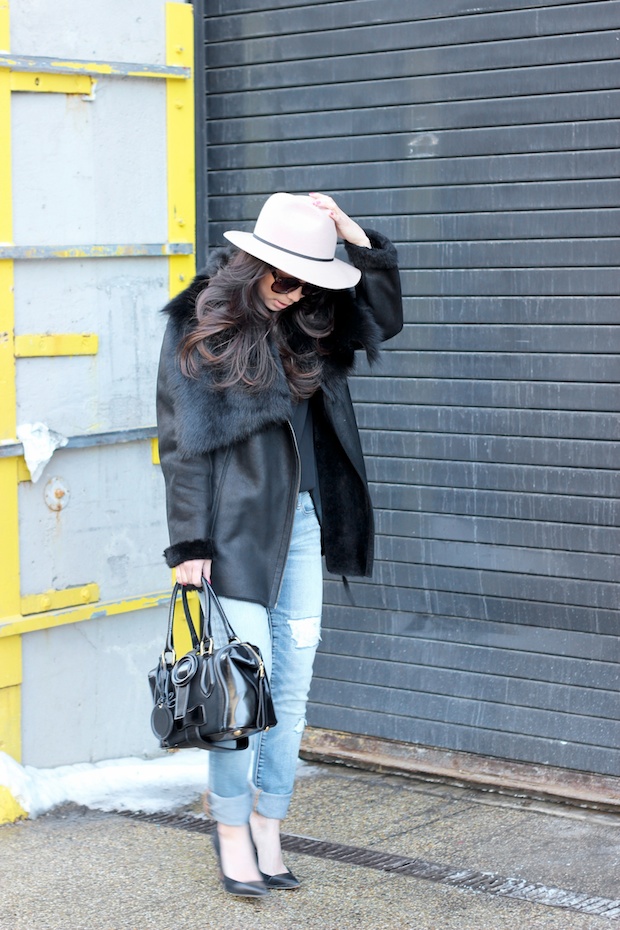 floppy fedora, boyfriend skinny jeans, hat, faux fur