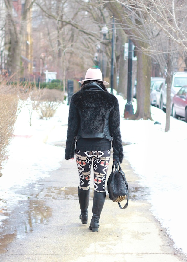 aztec leggings, white plum, printed leggings, fedora