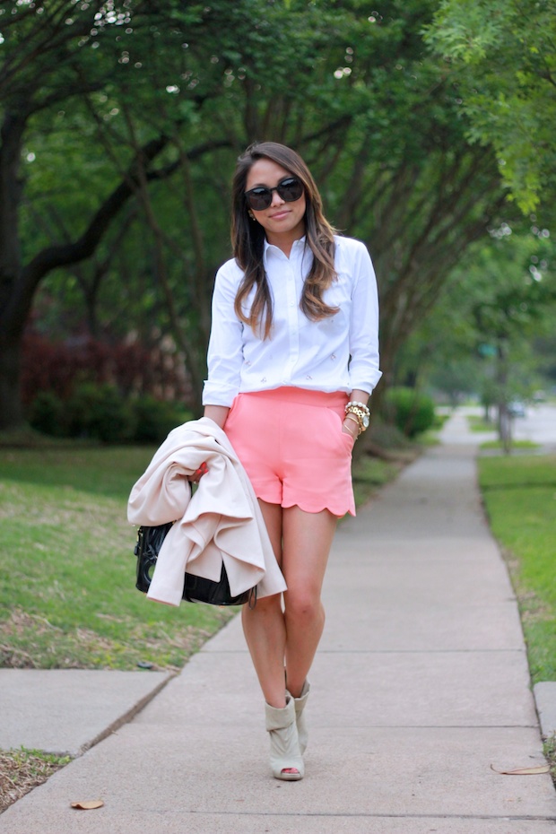 scalloped shorts, pink shorts, short suit, pink blazer, ann taylor embellished blouse