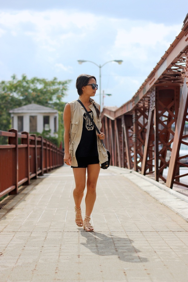 vince camuto, festival style, lollapalooza style, utility vest