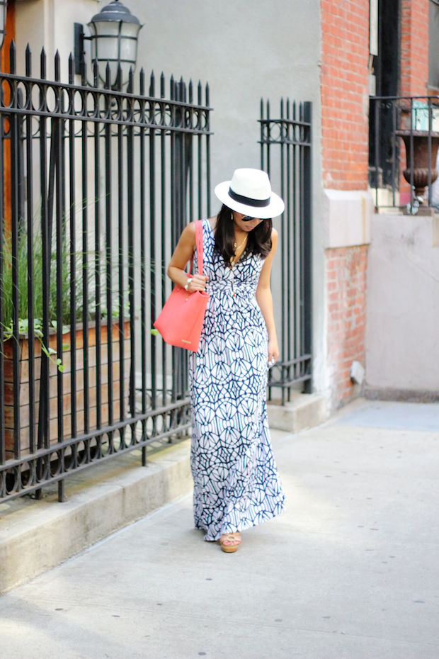 tart maxi dress, gigi new york, mini taylor tote, salmon taylor tote, summer style, christine petric, the view from 5 ft. 2