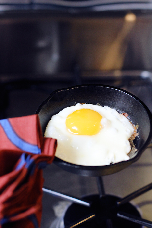 5 minute breakfast, breakfast at home, lodge cast iron skillet, nespresso, the view from 5 ft. 2