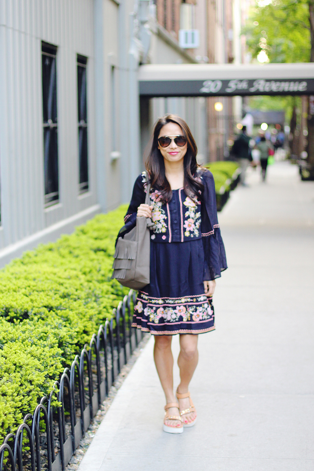 french connection dress, teva sandals, danielle nicole handbags, shop ditto, the view from 5 ft. 2