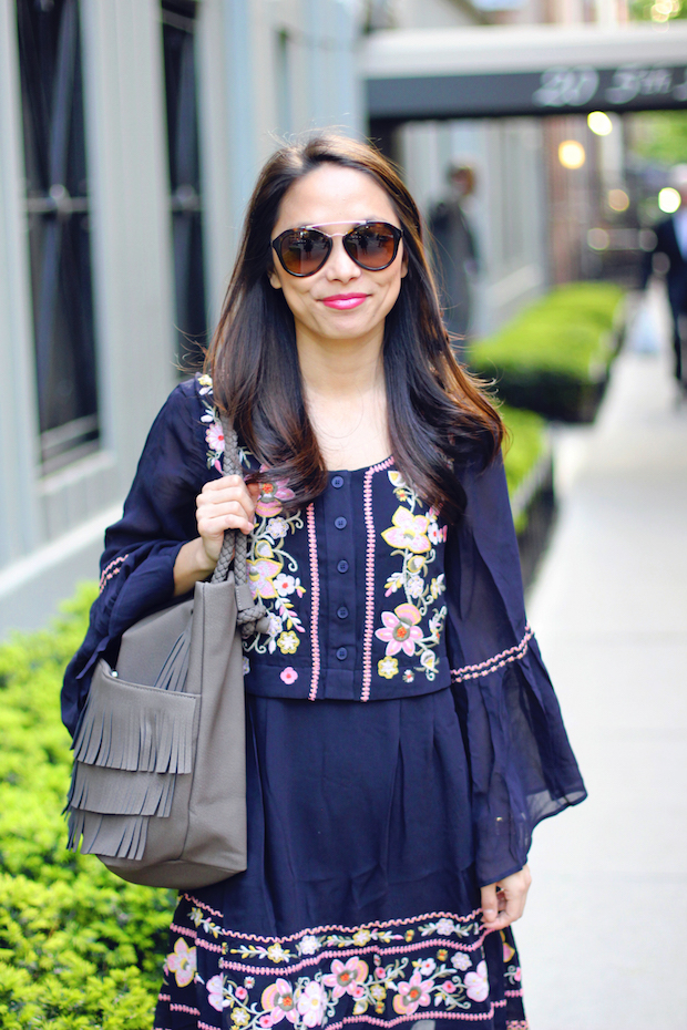 french connection dress, teva sandals, danielle nicole handbags, shop ditto, the view from 5 ft. 2