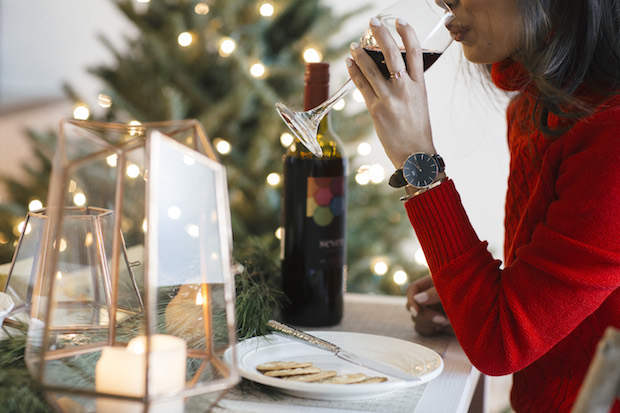 seven daughters wine, holiday entertaining, cheese plate, anthropologie at home