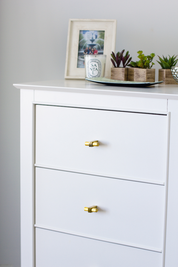 dresser hack, knob update, home improvement,  apartment hacks