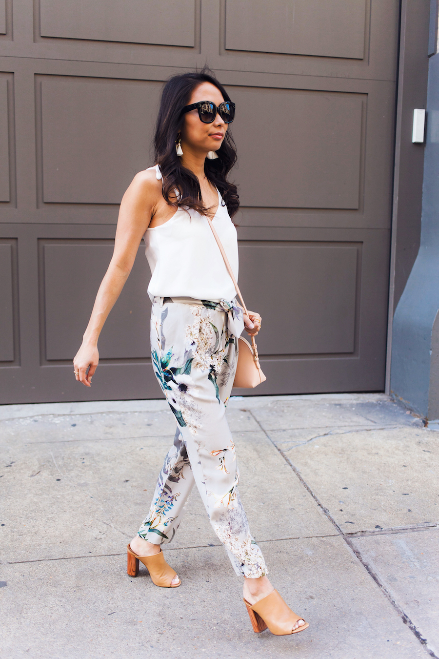 river island petites, petite pants, floral pants, mules, spring outfit ideas, the view from 5 ft. 2