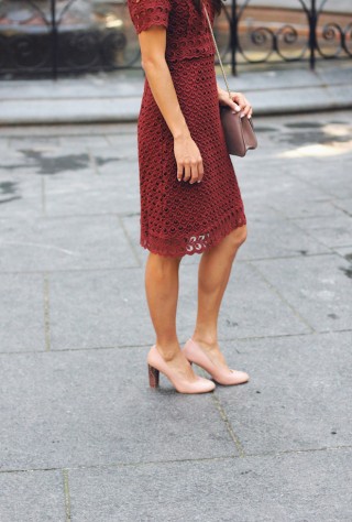 lace dress, ann taylor, block heels, christine petric, the view from 5 ft. 2